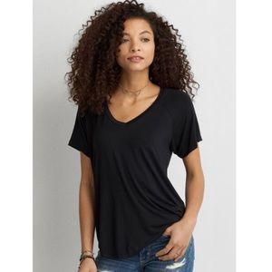 AMERICAN EAGLE SOFT AND SEXY V-NECK